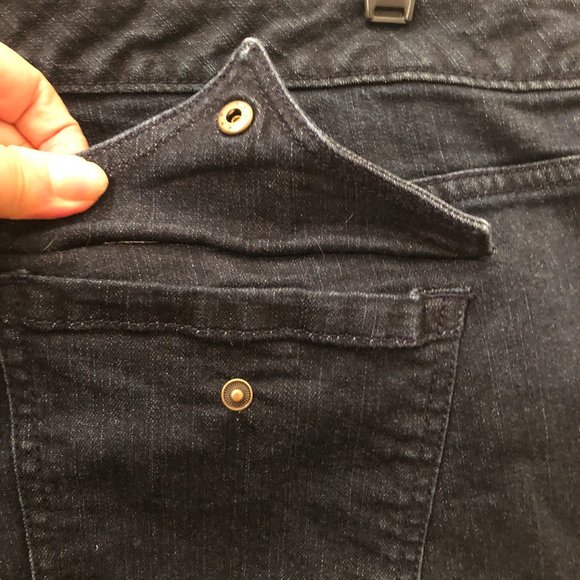 Torrid Bermuda shorts, dark wash, 24 - Picture 6 of 10